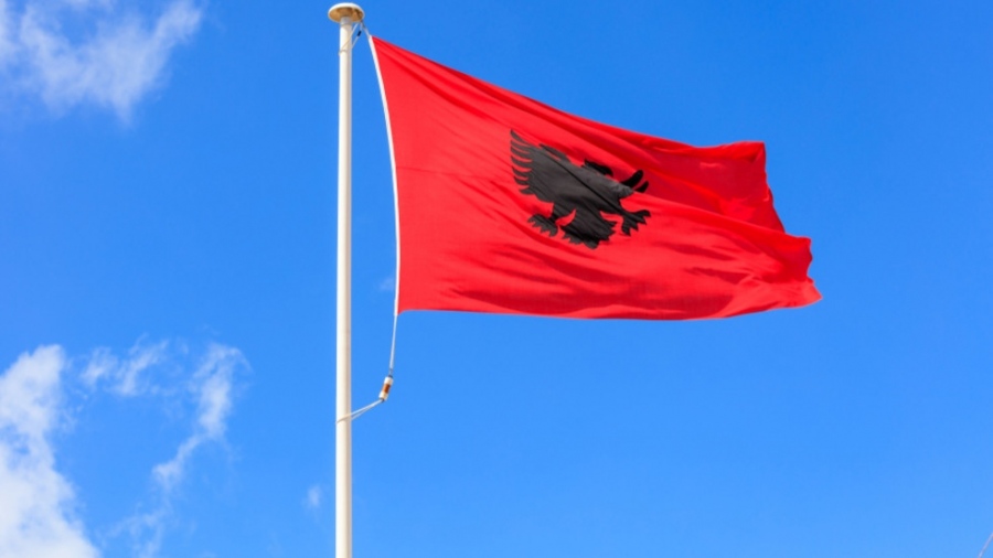 Албания въвежда PCR за неваксинираните българи